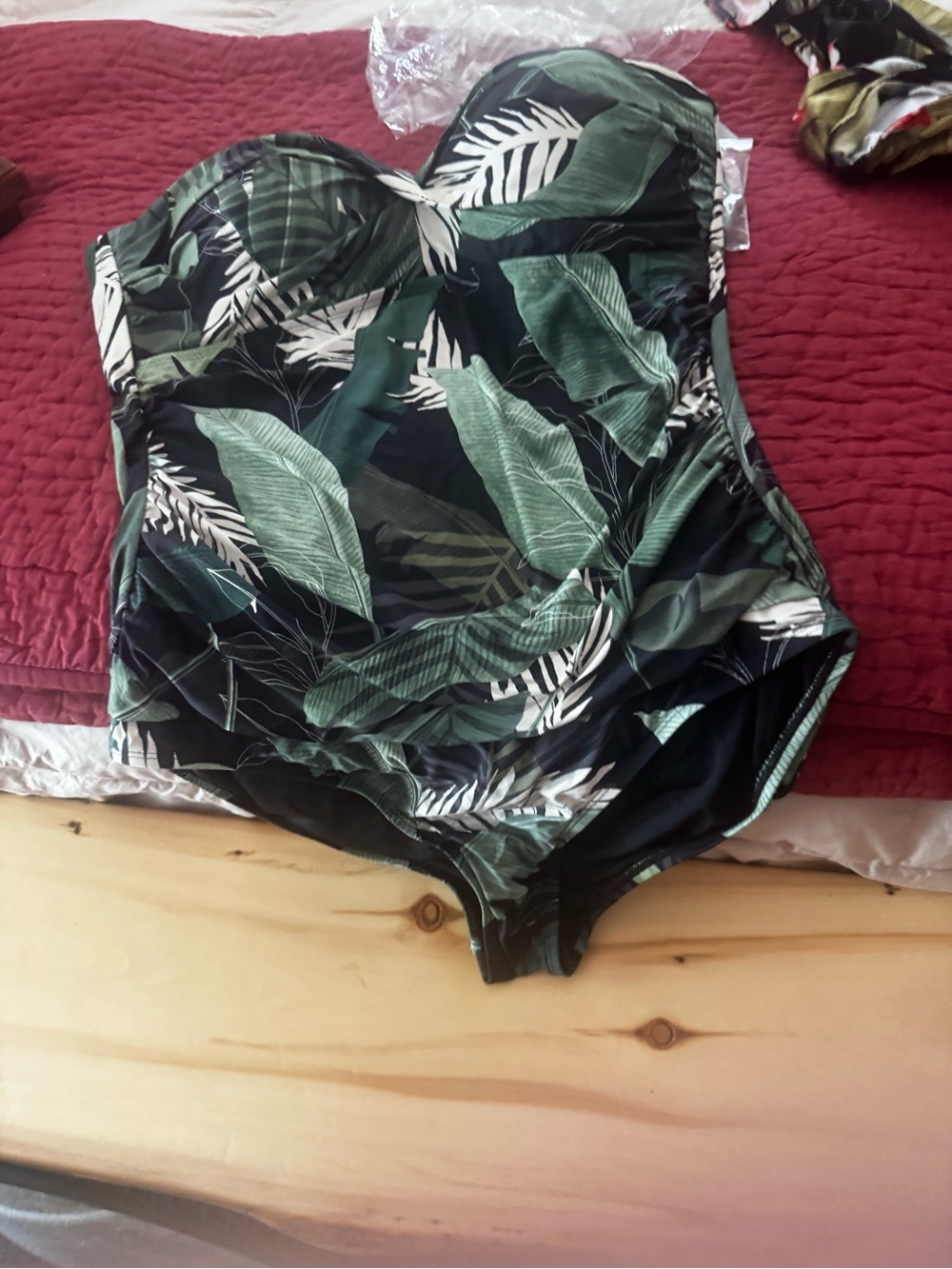 Jantzen Green Tropical Leaf Women’s swim suit